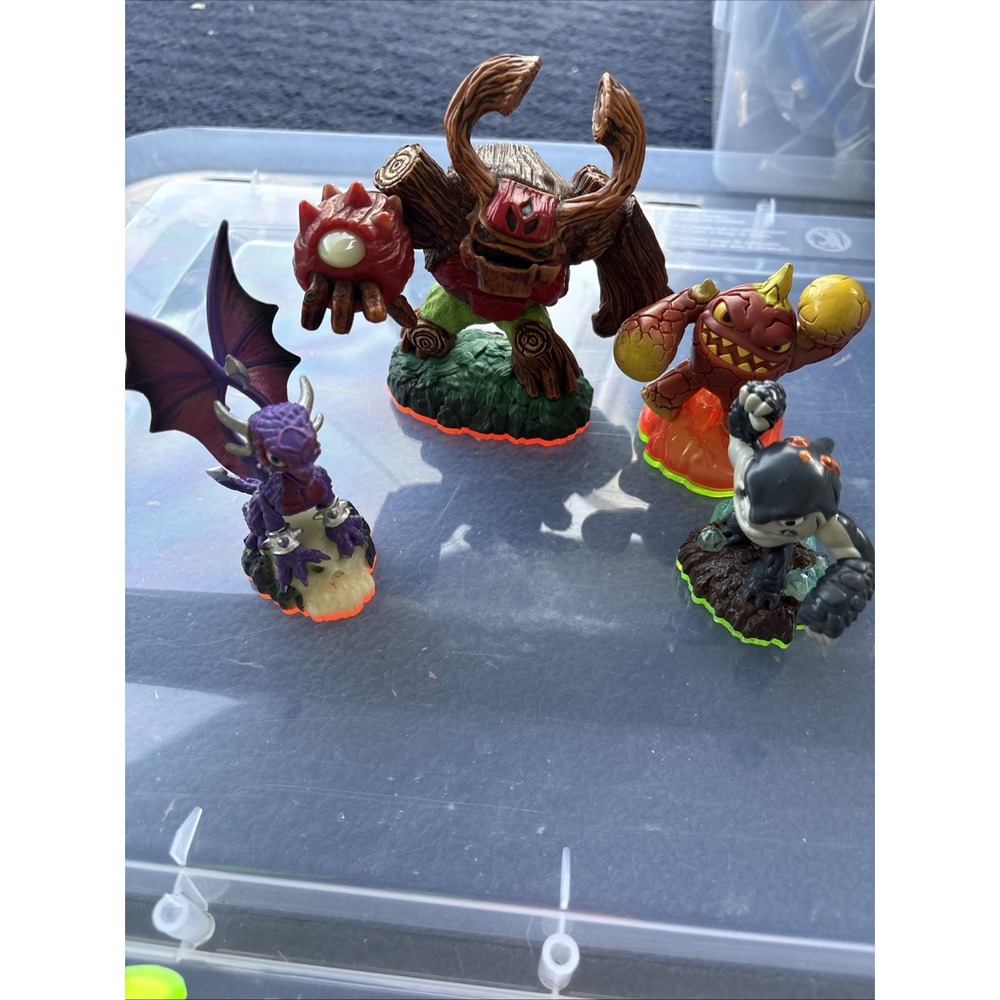 Skylander Activision Lot Of 23 & 1 Bottom Piece Of Missing Top Piece - Picture 7 of 7